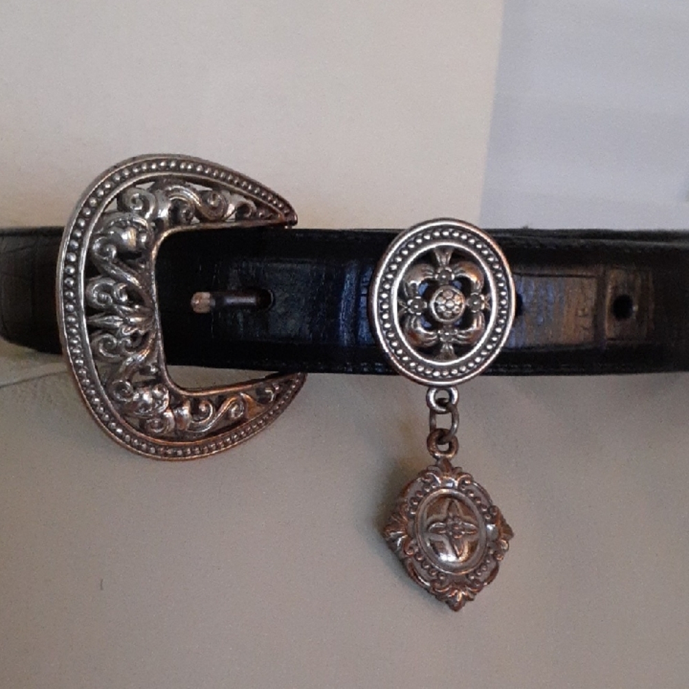 Queen Victoria Brighton Museum Collection Small 43203 Black Leather Belt GREAT!